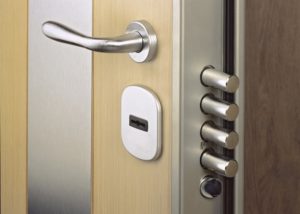 Départ en vacances : sécurisez votre domicile